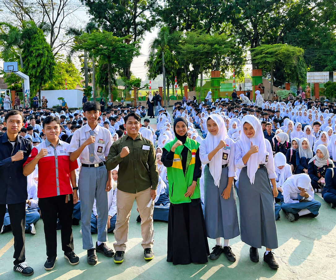 Sedekah Sampah Jadi Gerakan Kepedulian Lingkungan Siswa SMK PGRI Subang Bersama LAZNAS YAKESMA Jawa Barat