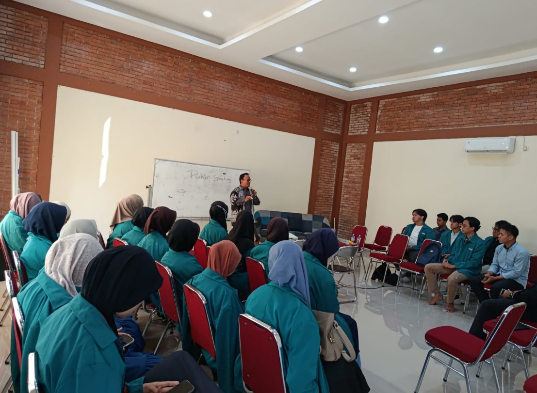 YAKESMA Bekali Awardee Beasiswa Pendidikan Mahasiswa SEBI Kuasai Public Speaking