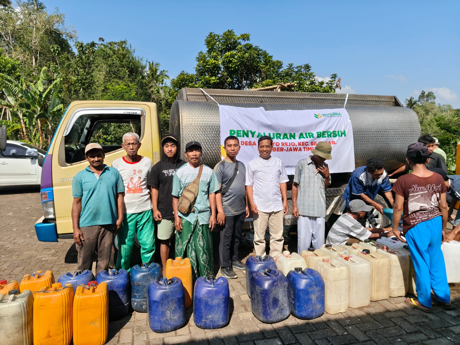 LAZNAS YAKESMA Jawa Timur Salurkan Air Bersih untuk Warga Terdampak Kekeringan di Jember