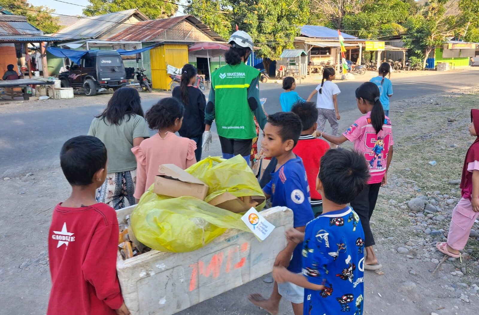 Di Tengah Masa Pemulihan, LAZNAS YAKESMA Hadirkan Keceriaan bagi Anak-Anak Terdampak Bencana NTT