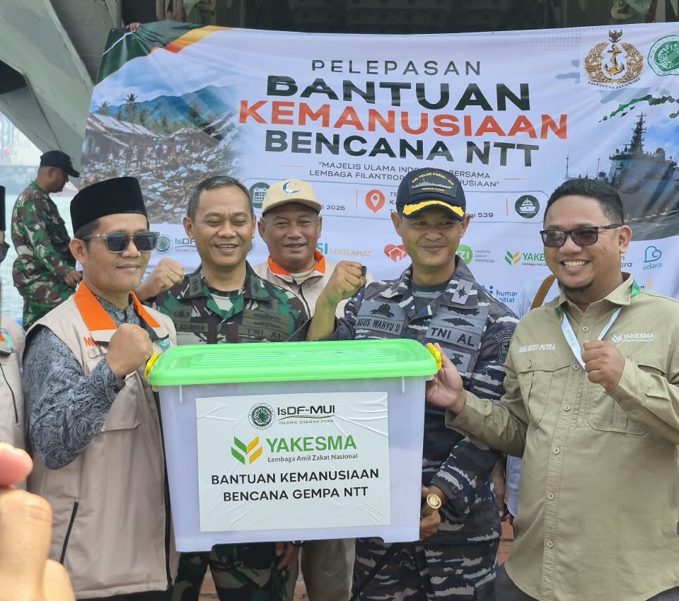 Kolaborasi LAZNAS YAKESMA bersama ISDF MUI dan TNI AL Kirim Bantuan untuk Korban Bencana NTT