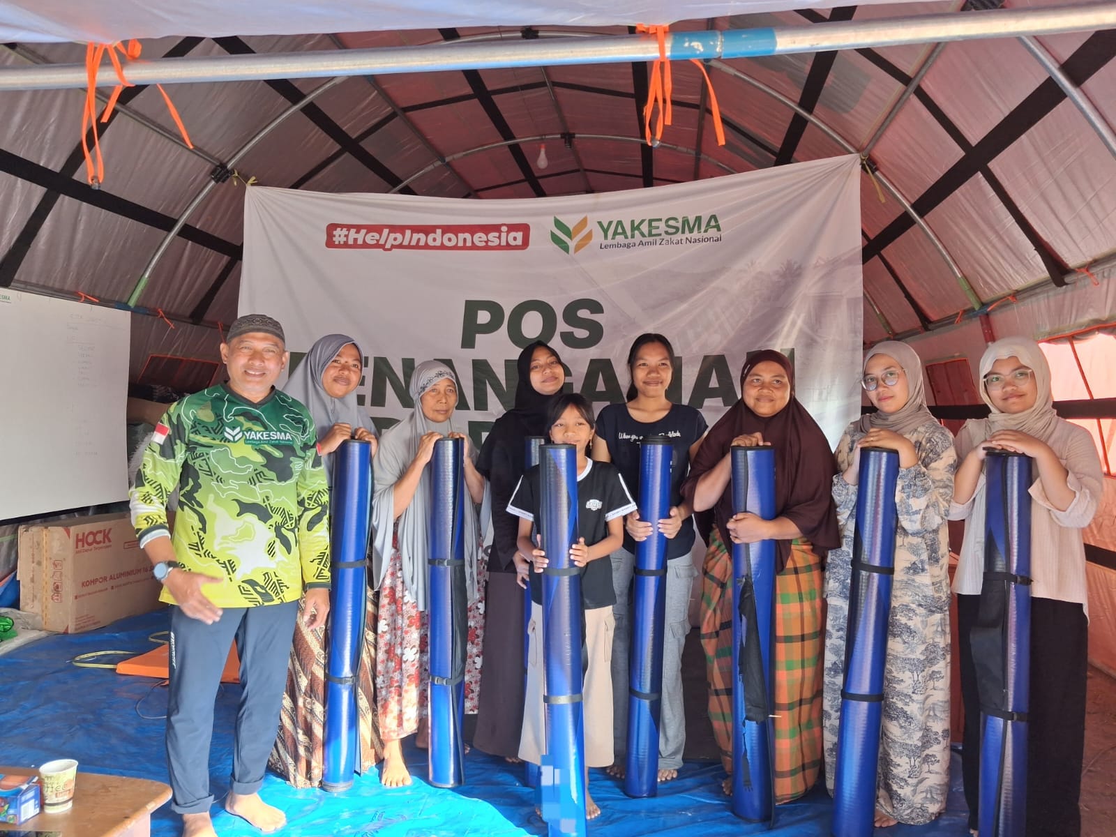 LAZNAS YAKESMA Hadirkan Bantuan Terpal dan Karpet untuk Mendukung Pemulihan Masyarakat Terdampak Bencana di NTT