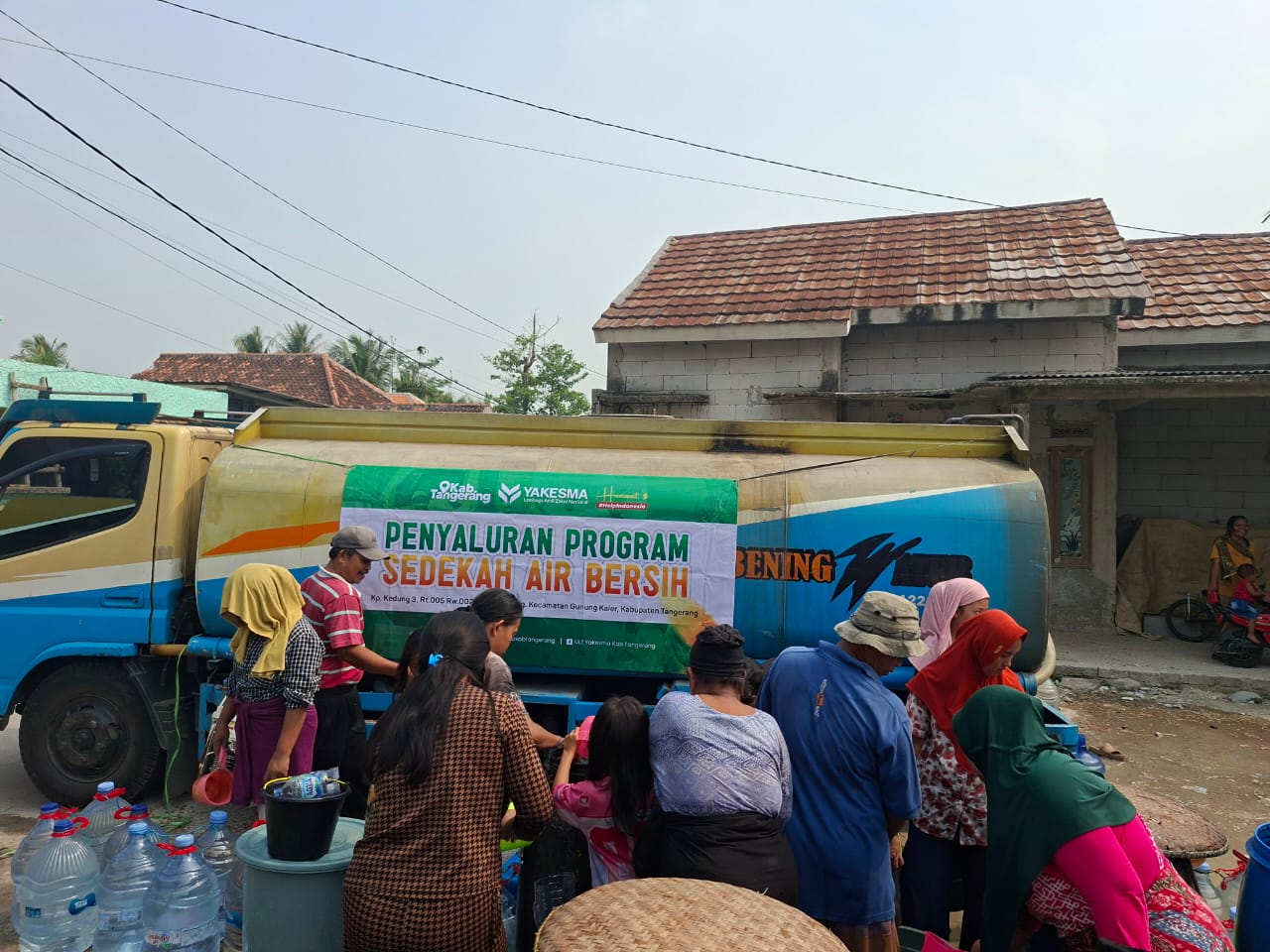 Respons Kebutuhan Masyarakat, YAKESMA Tangerang Salurkan Air Bersih ke Desa Kedung