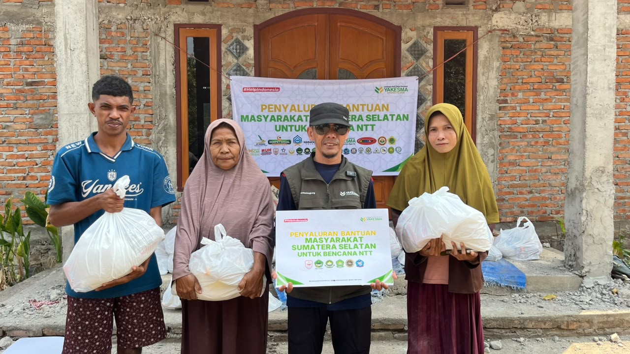 LAZNAS YAKESMA Sumatera Selatan Salurkan 76 Paket Sembako bagi Warga Terdampak Gempa NTT